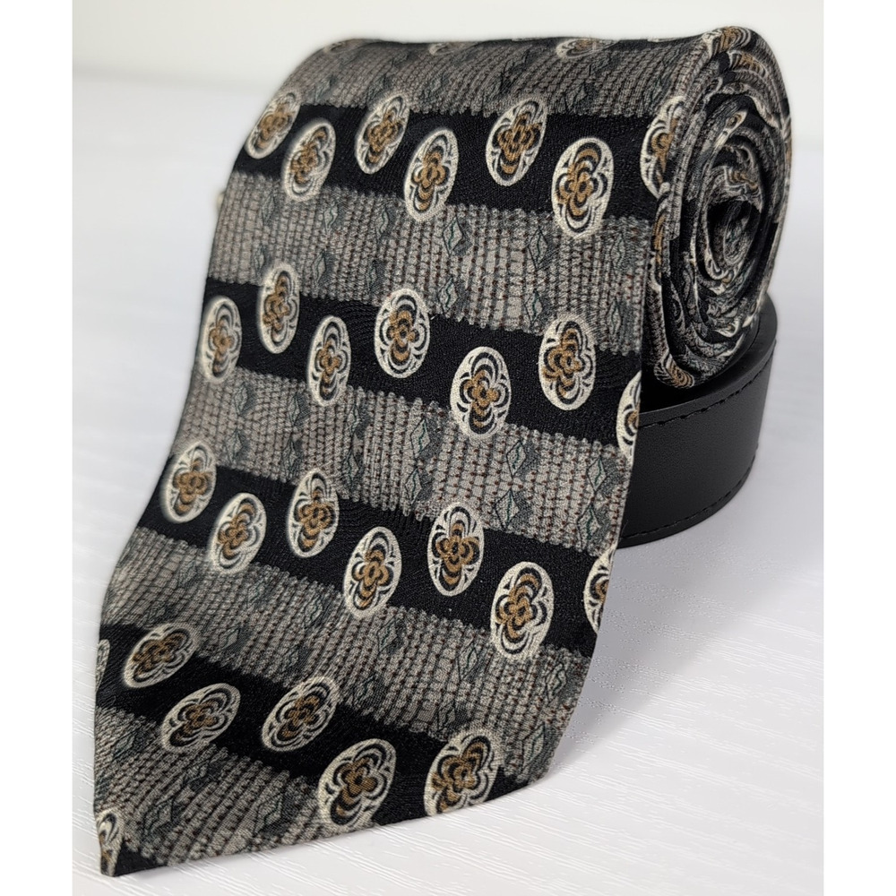 Boston Traders Men's Necktie 100% Silk Geometric Medallion Stripped 3.75 x 58.5